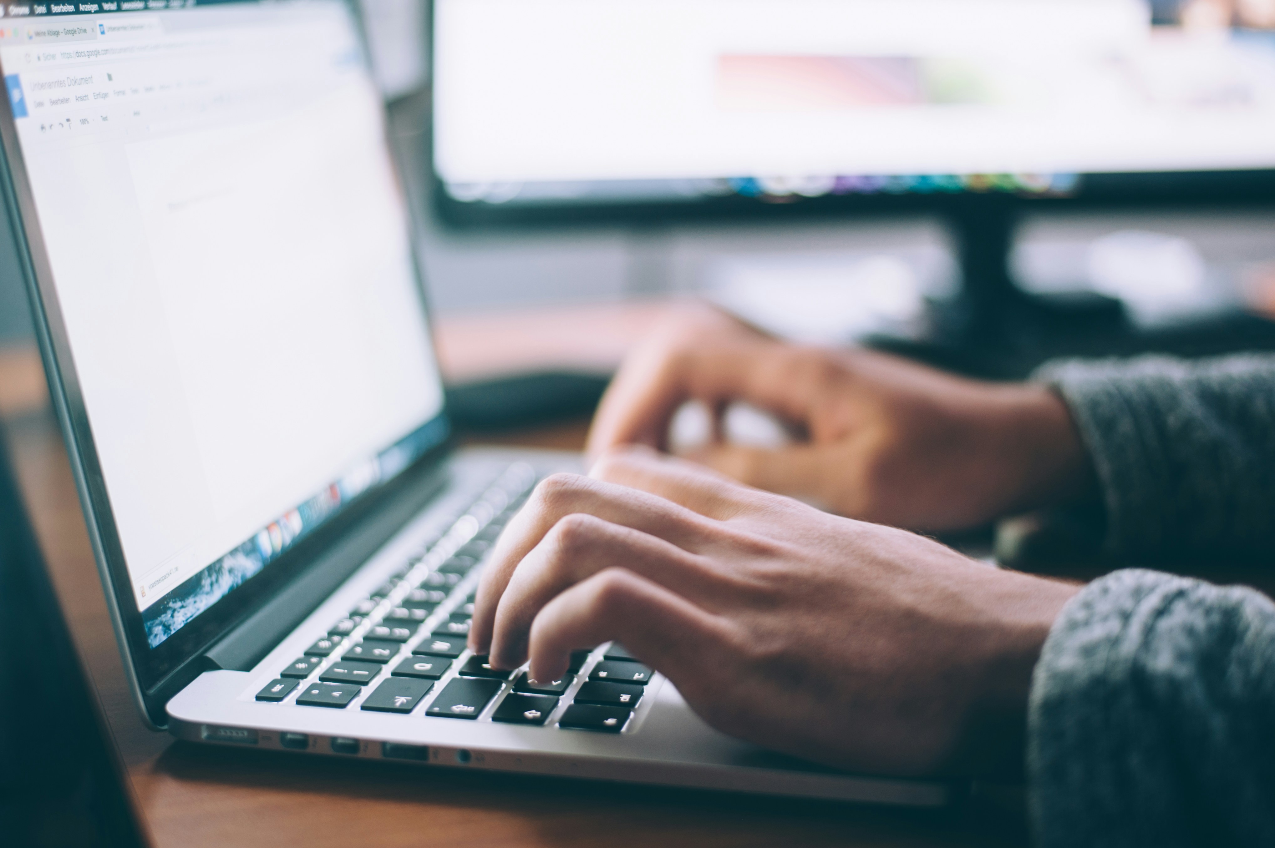Generating analytical PDF reports from free text survey responses